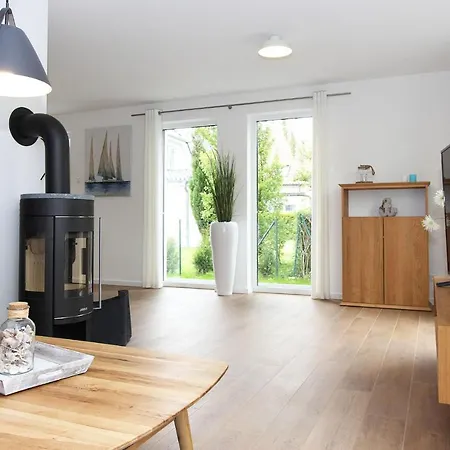 Blauwasser Lee בית נופש *